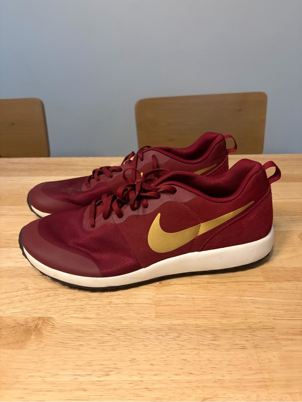 Nike Men's Maroon and Gold Sneakers